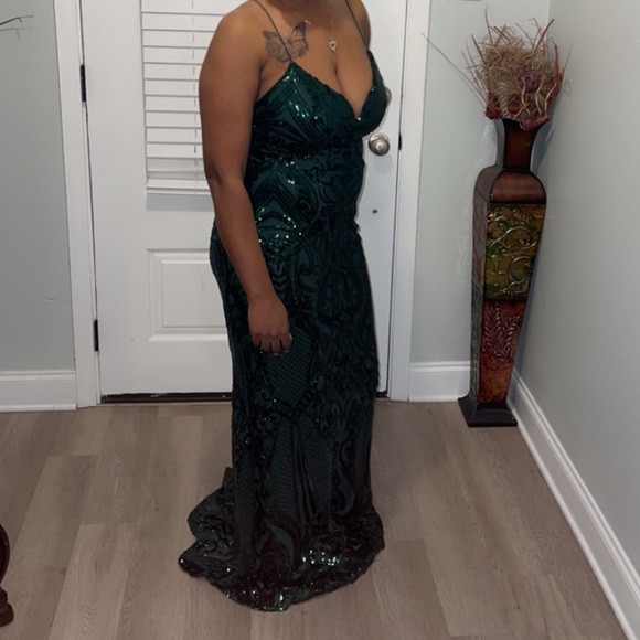 Dress - Picture 4 of 6